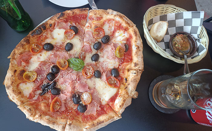 Pizzería La Corona